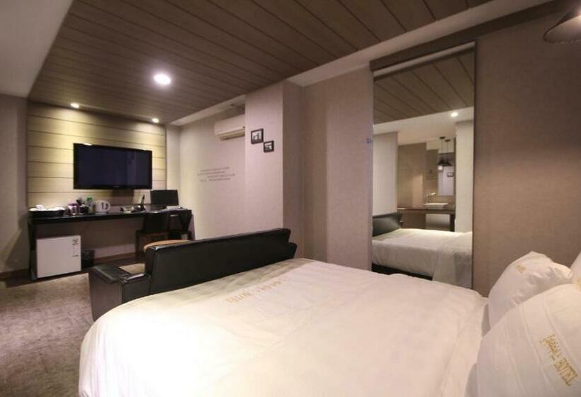 غرفة قياسية, Paradise