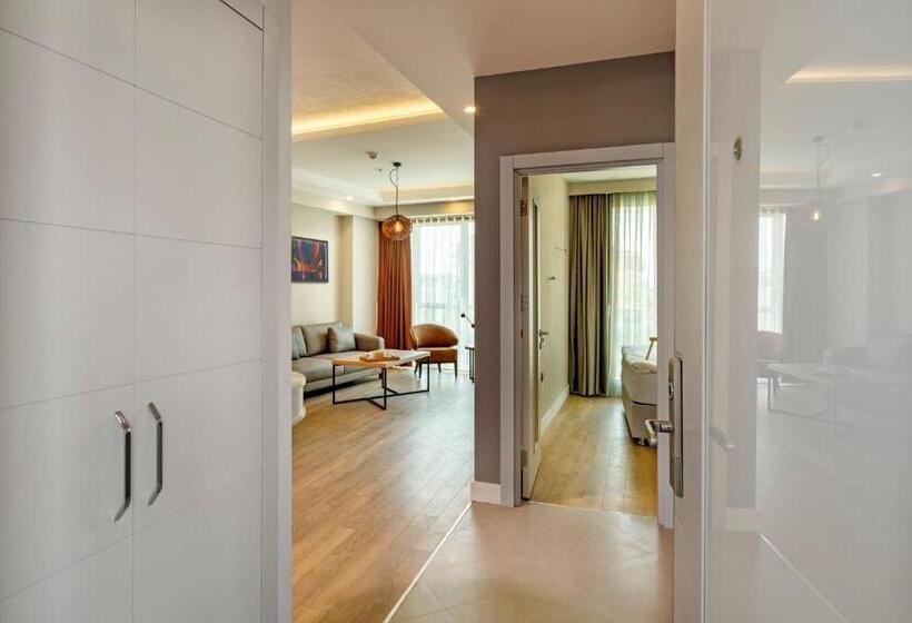 سوییت با چشم‌انداز دریا, Sirius Town Residence And Spa