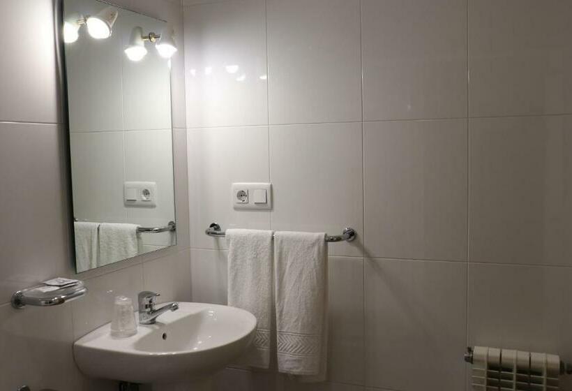 スタンダードルーム, Pensión Rúa