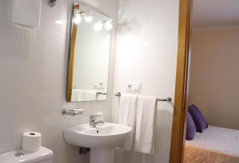 スタンダードルーム, Pensión Rúa