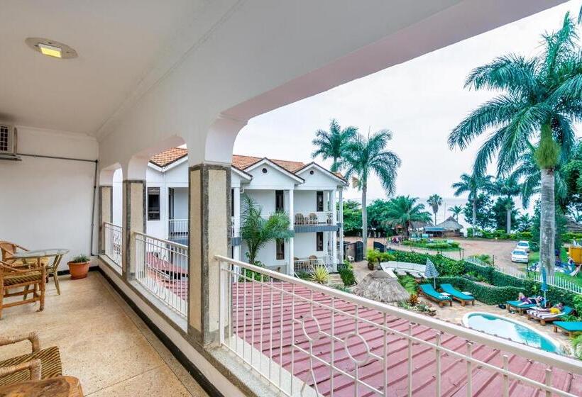 اتاق لوکس با چشم‌انداز دریاچه, 2 Friends Beach