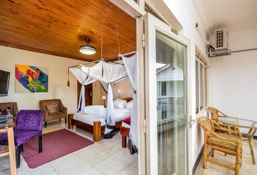 اتاق لوکس با چشم‌انداز دریاچه, 2 Friends Beach