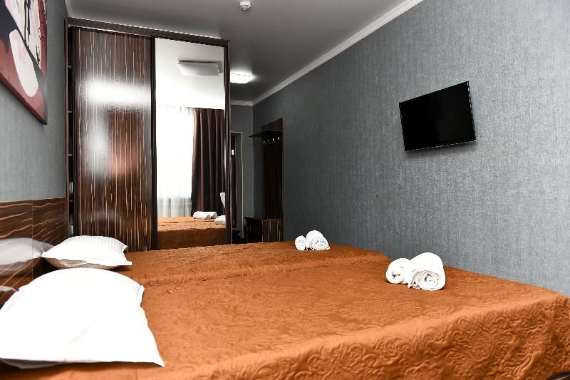 اتاق لوکس با چشم‌انداز دریاچه, 2 Friends Beach