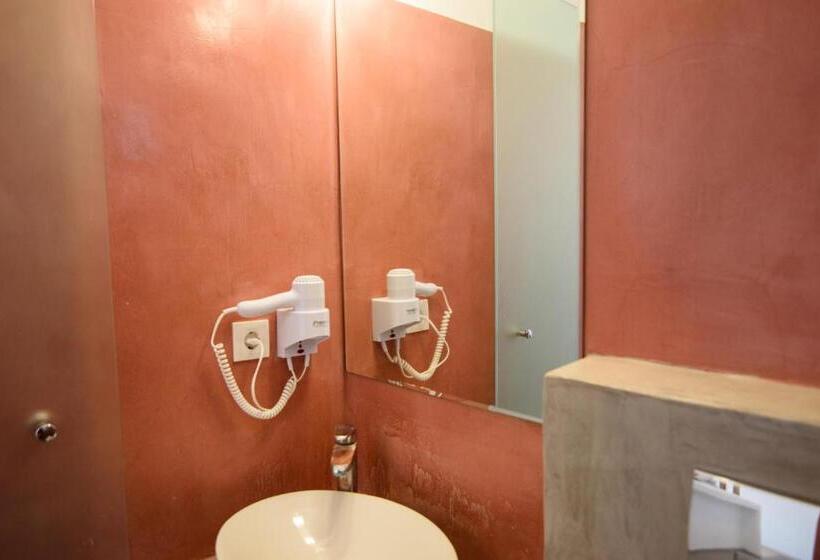 标准间, Atlas Boutique