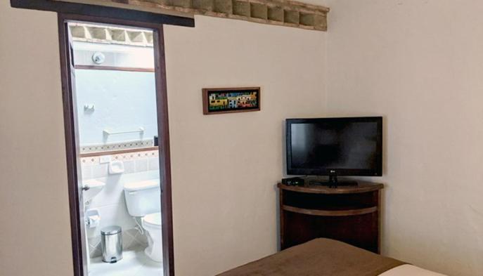 Номер Стандарт, Boutique La Española