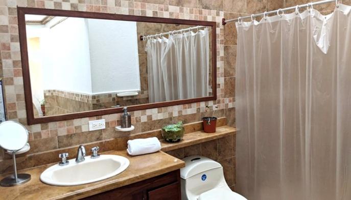 스위트, Boutique La Española