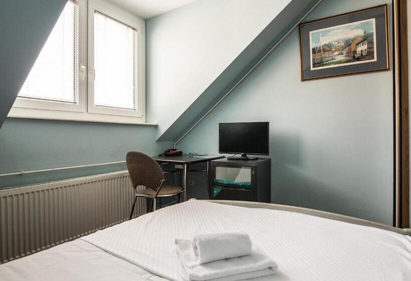 Номер Стандарт Индивидуальный, Carlstadt