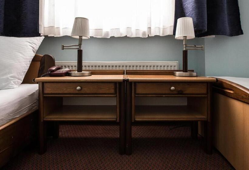 Номер Стандарт Трехместный, Carlstadt