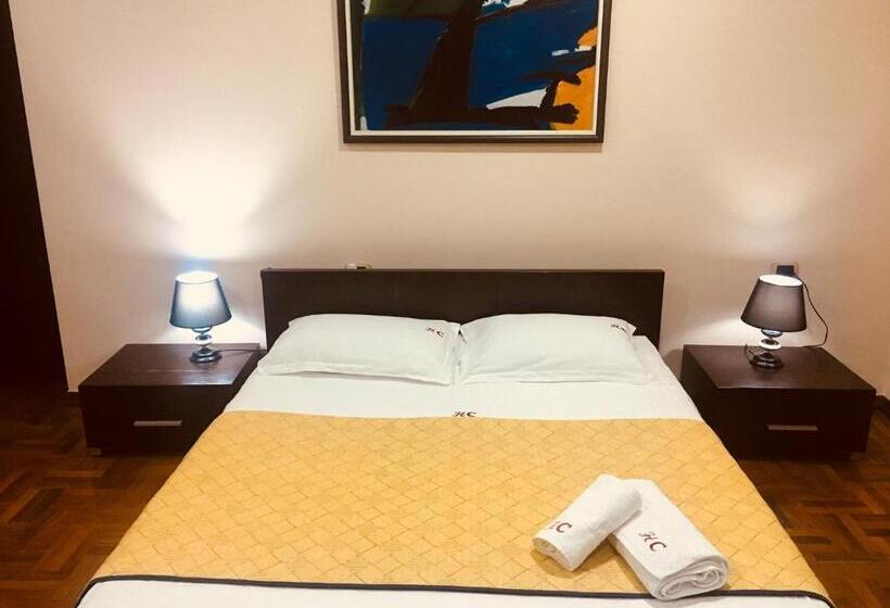 标准三人间, Colombo Elbasan