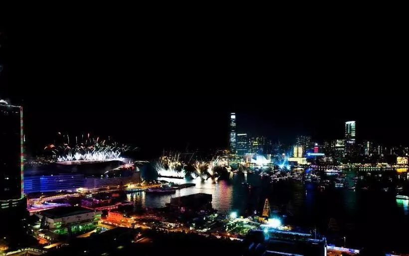 سوئیت با تخت بزرگ, Crafa Harbour