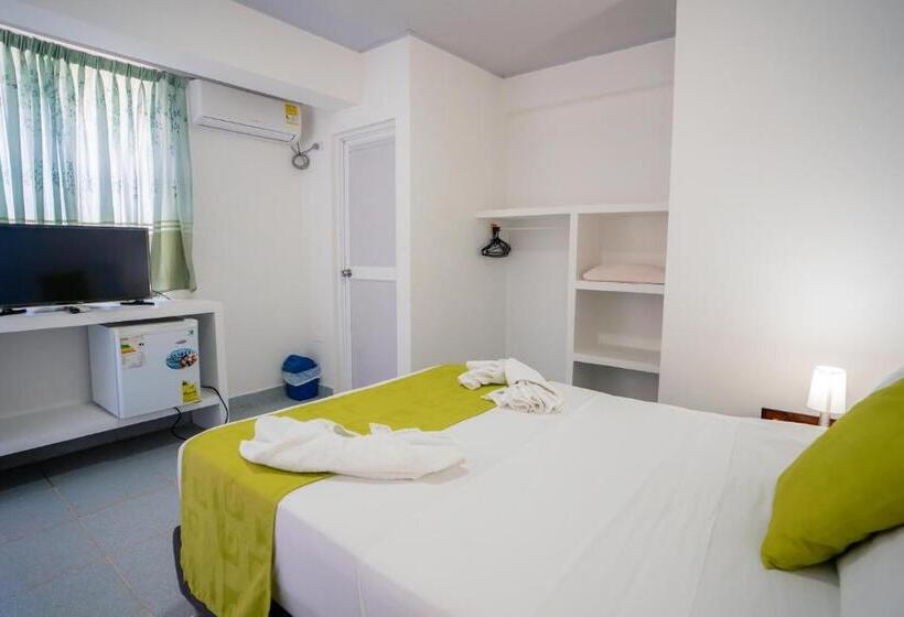 スタンダードルーム, El Pirata Morgan