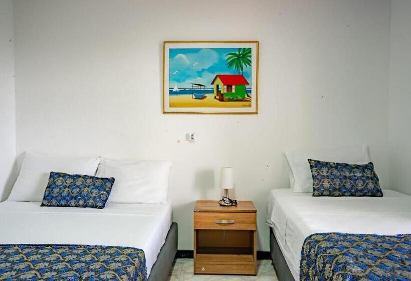 スタンダードルーム, El Pirata Morgan