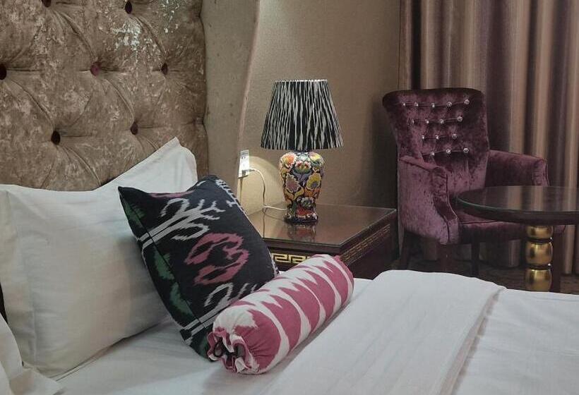 غرفة قياسية, Emirhan