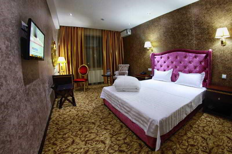 غرفة قياسية, Emirhan