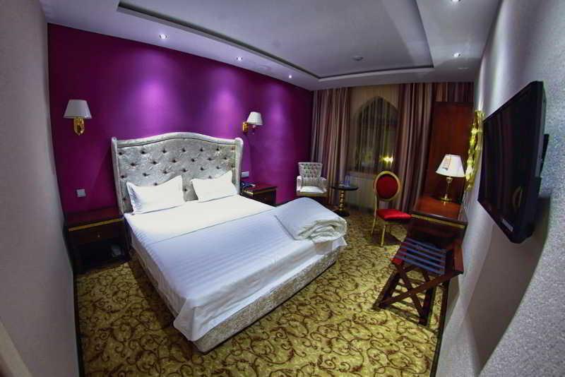 غرفة قياسية, Emirhan