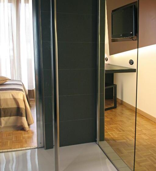 标准单人间, La Pergola