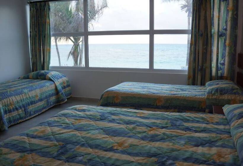 חדר משפחתי נוף לים, Portobelo Beach