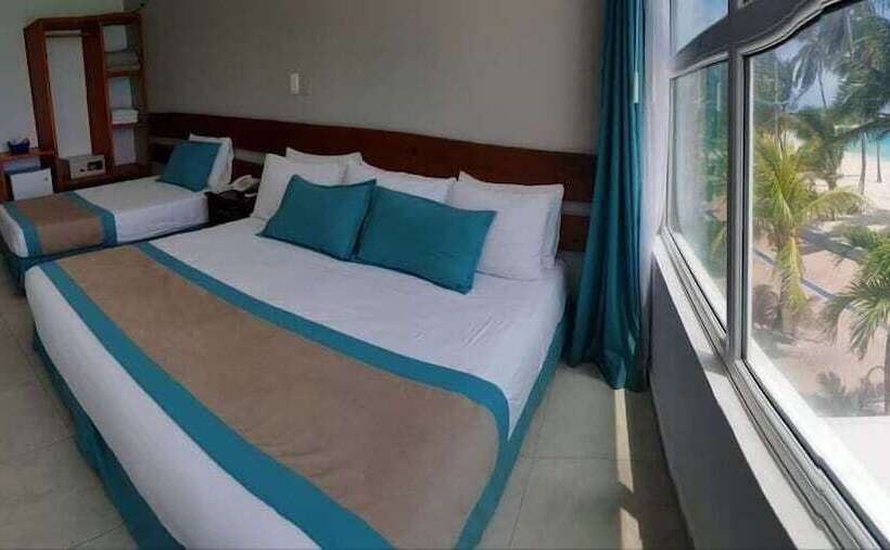 Triple Room Sea View, Portobelo Beach