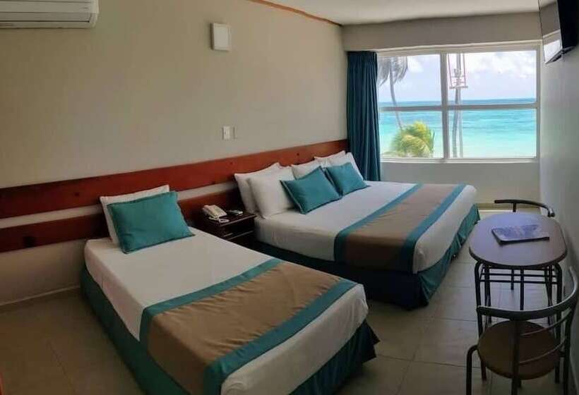 Triple Room Sea View, Portobelo Beach