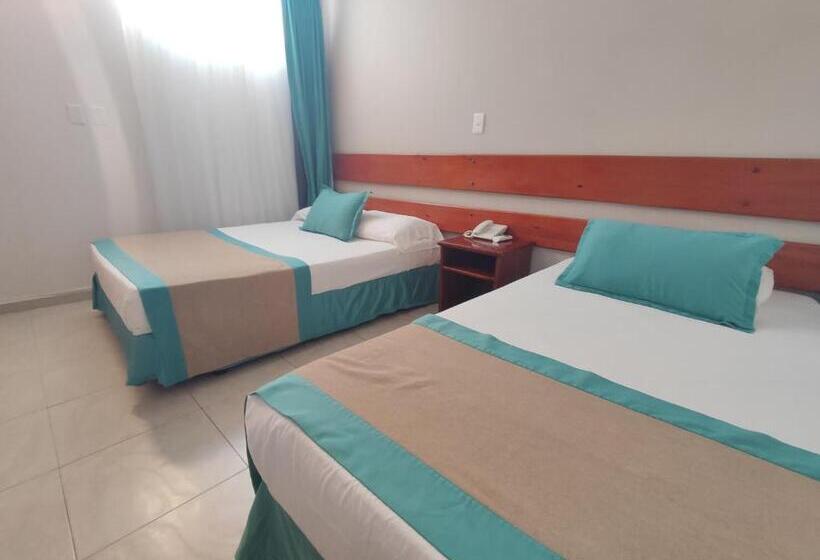 חדר סטנדרט לשלושה, Portobelo Beach