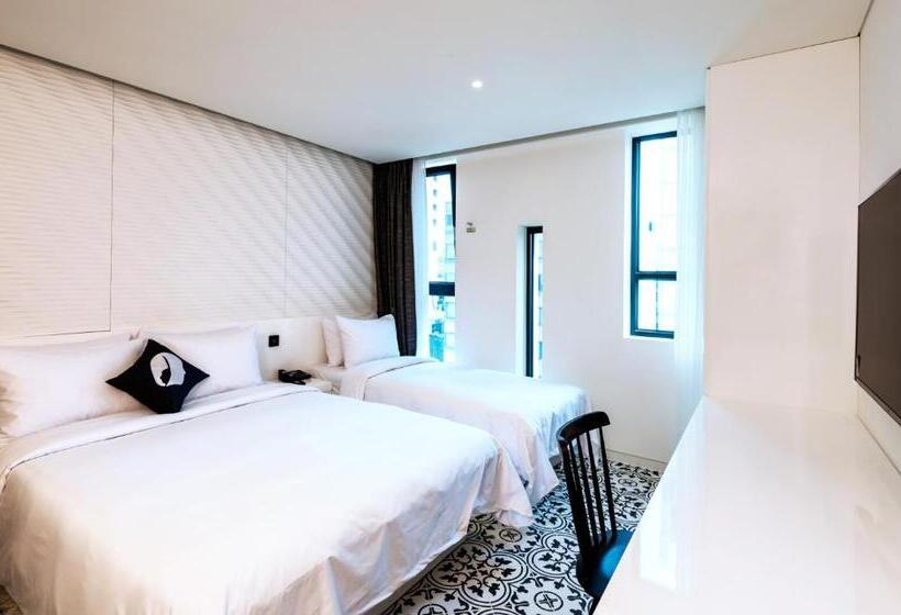 디럭스 패밀리 룸, The Designers Lyj Gangnam Premier