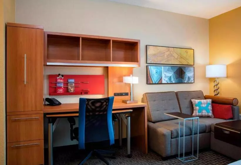 キングサイズベッドのスイートルーム, Towneplace Suites Orlando At Flamingo Crossings® Town Center/western Entrance