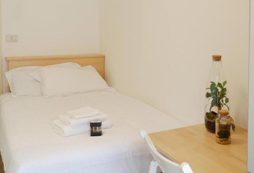Quarto Estandar Individual com Sacada, Venezuela