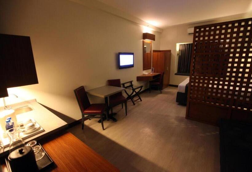 套房, Microtel By Wyndham Up Technohub