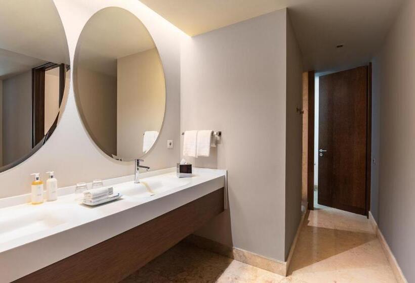 سوئیت با تخت بزرگ, Palácio Do Governador   Lisbon Hotel & Spa