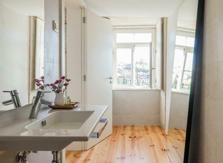 استودیوی استاندارد, Porto River