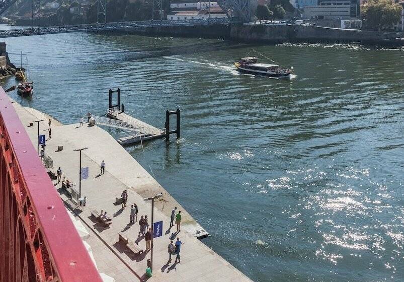 آپارتمان 2 خوابه, Porto River