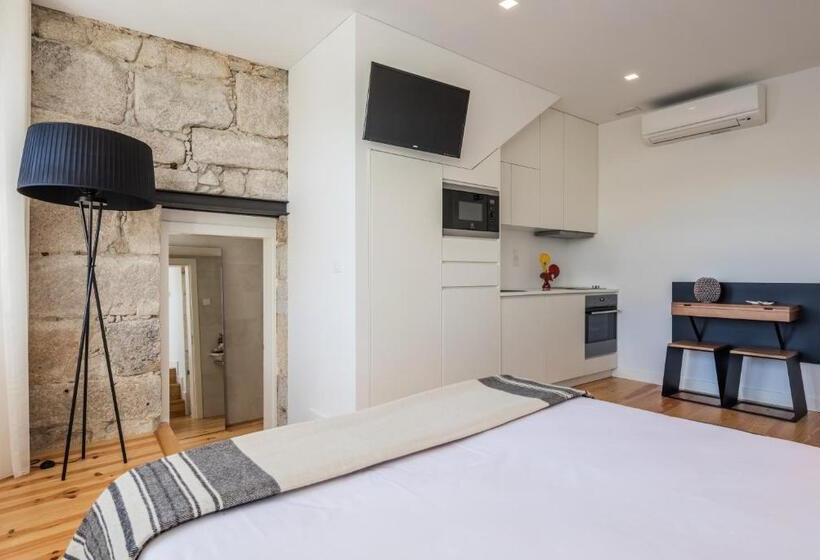 Standard studio with river view, Porto River