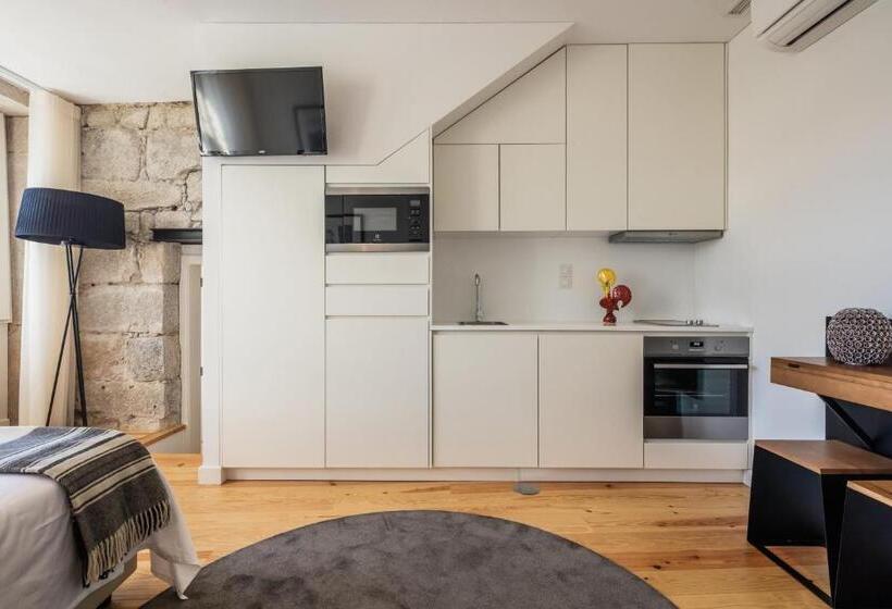 Standard studio with river view, Porto River