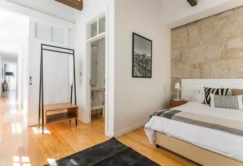 2 Bedrooms Apartment River View, Porto River