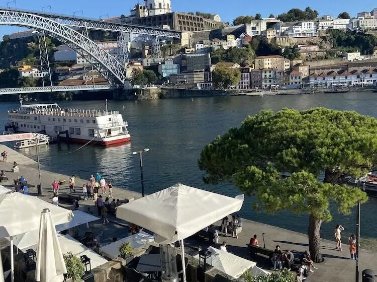 Standard studio with river view, Porto River