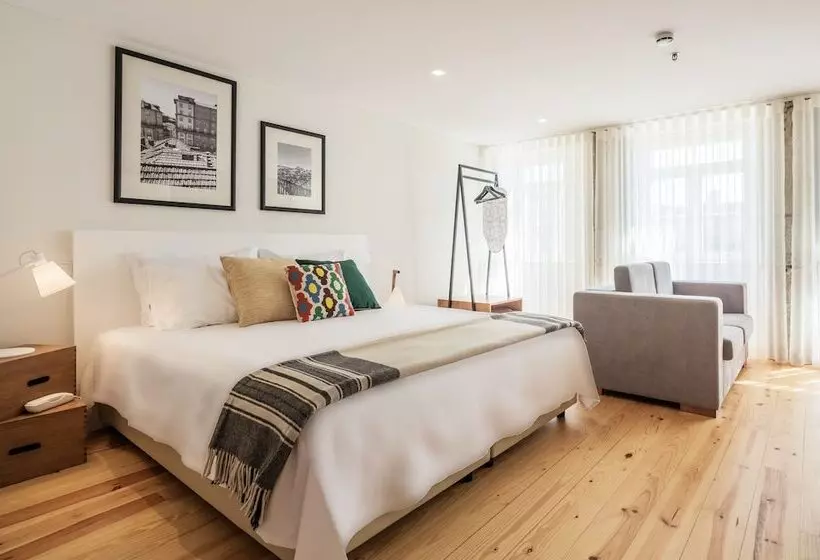 Standard studio with river view, Porto River