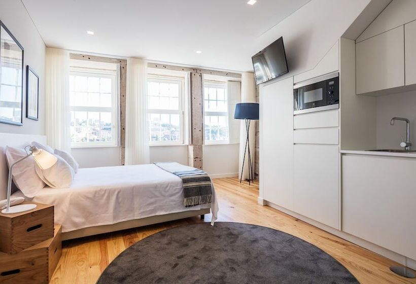 Standard studio with river view, Porto River