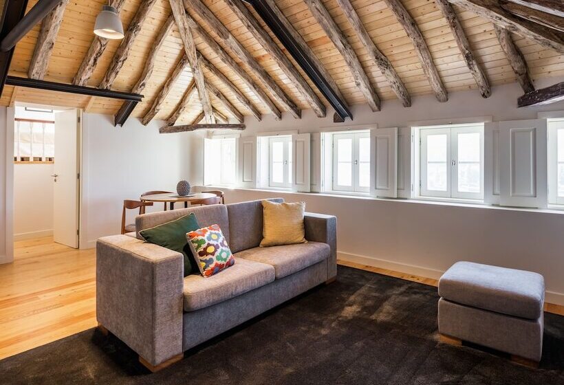 2 Bedrooms Apartment River View, Porto River