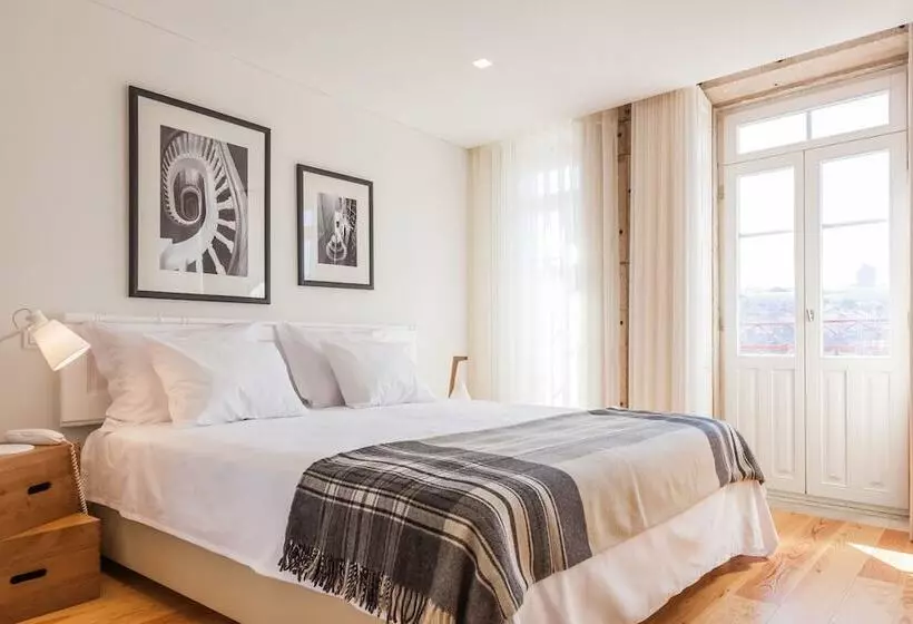 2 Bedrooms Apartment River View, Porto River