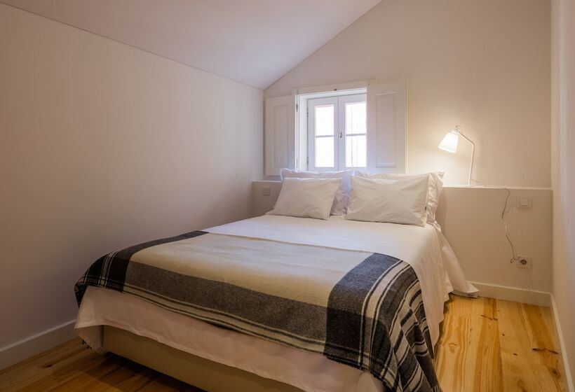 2 Bedrooms Apartment River View, Porto River