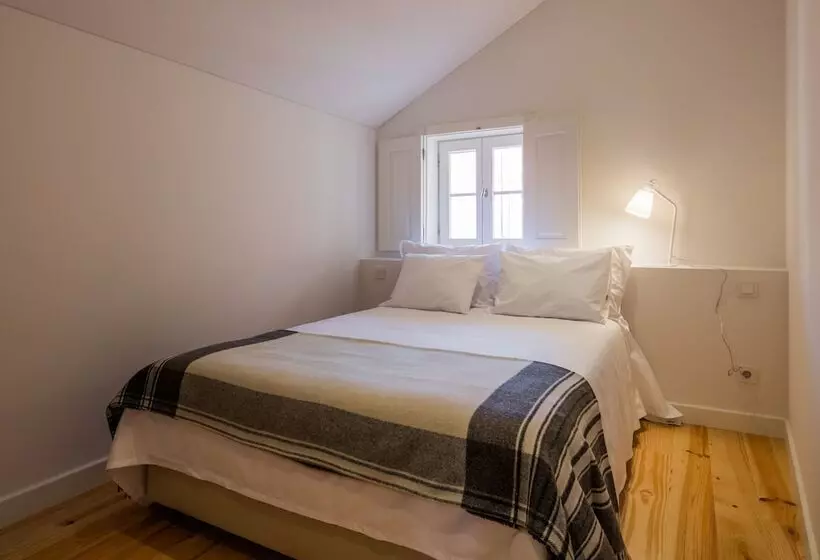 2 Bedrooms Apartment River View, Porto River