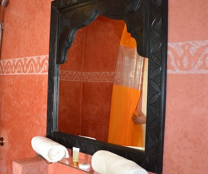 Полулюкс, Riad Ben Atar