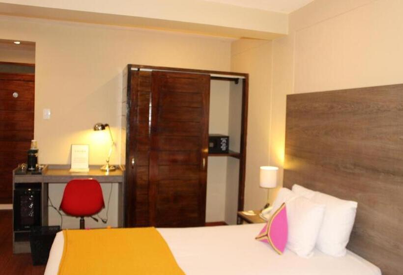 수피리어 트리플 룸, Union Hotel Cusco