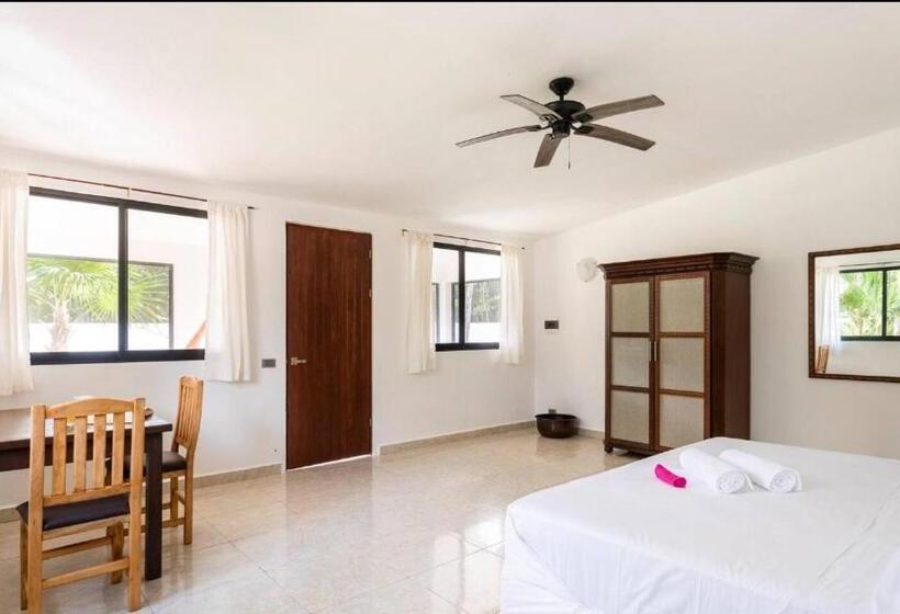 Бунгало Стандарт Вид на Сад, Kerubin Dorado