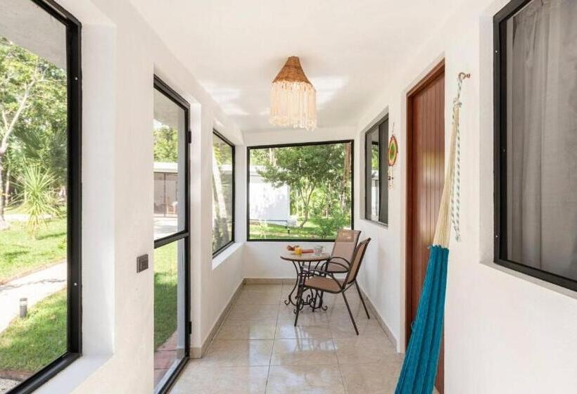 Бунгало Стандарт Вид на Сад, Kerubin Dorado