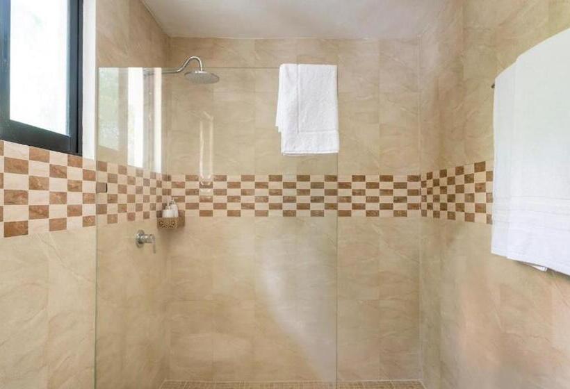 Бунгало Deluxe, Kerubin Dorado