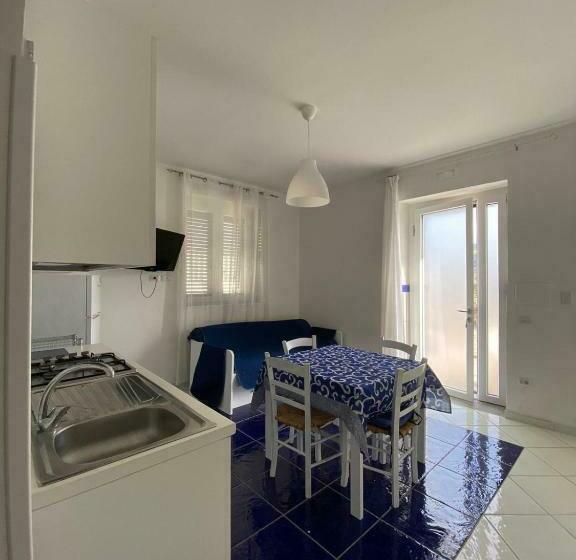 إستديو قياسى مطل على حمام السباحة, Serra Marina Rooms And Apartments