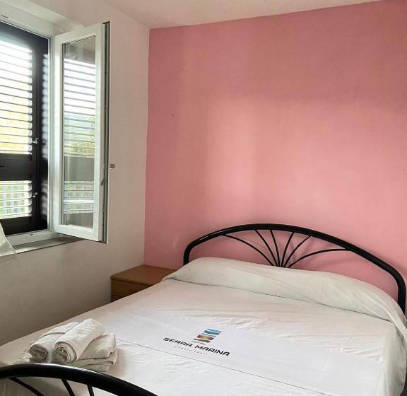 شقة غرفة واحدة مطلة على حمام السباحة, Serra Marina Rooms And Apartments