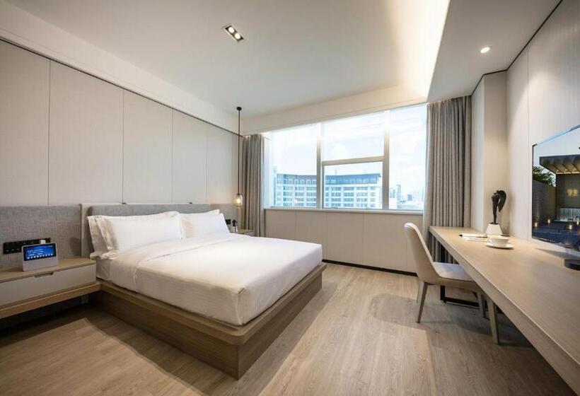 带大床的豪华间, Cm Serviced Apartment Shenzhen Dongmen