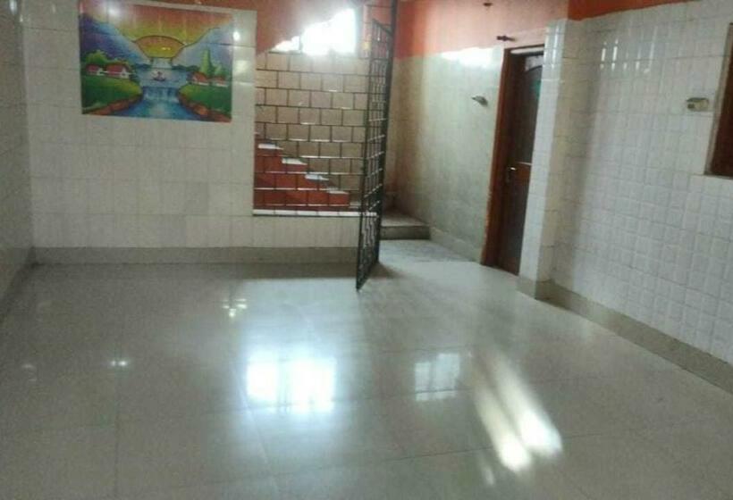 غرفة كلاسيكية ثلاثية, Spot On 809788 Rounak